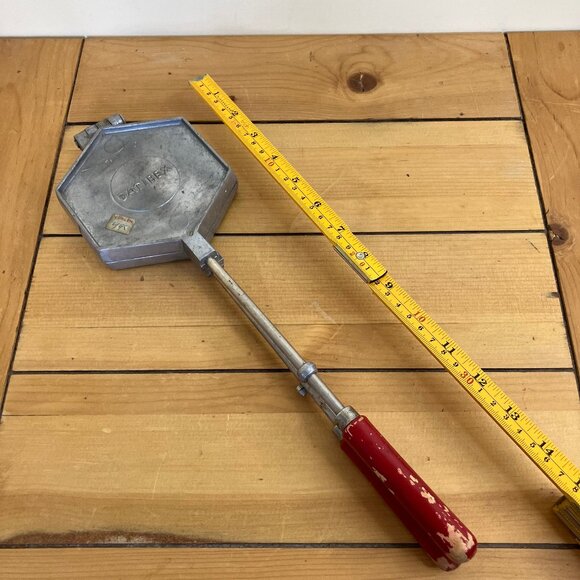 Batirex Waffle Iron Long Handles Vintage Kitchen Tool France Camping - Picture 3 of 9